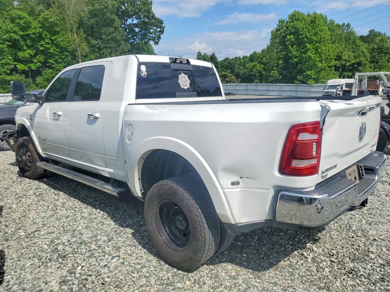 2022 RAM 3500 LARAMIE — снимка 2
