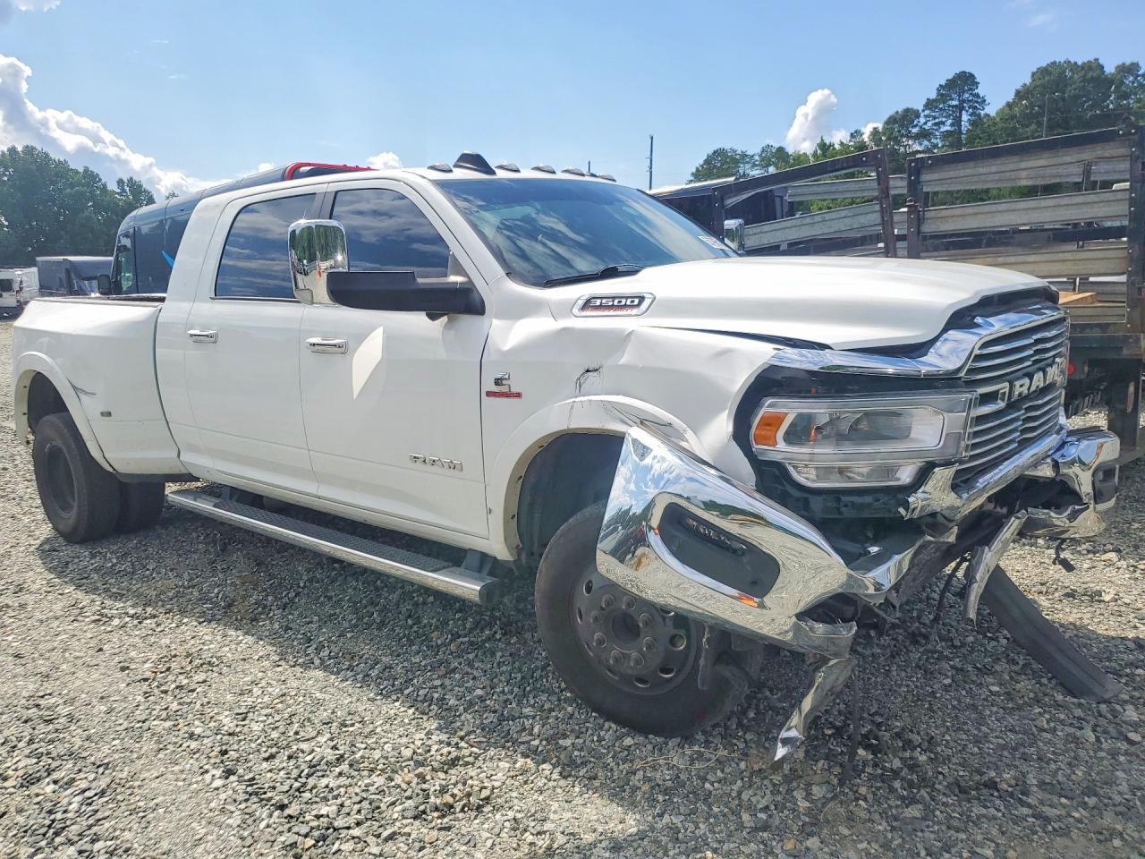 2022 RAM 3500 LARAMIE — снимка 4