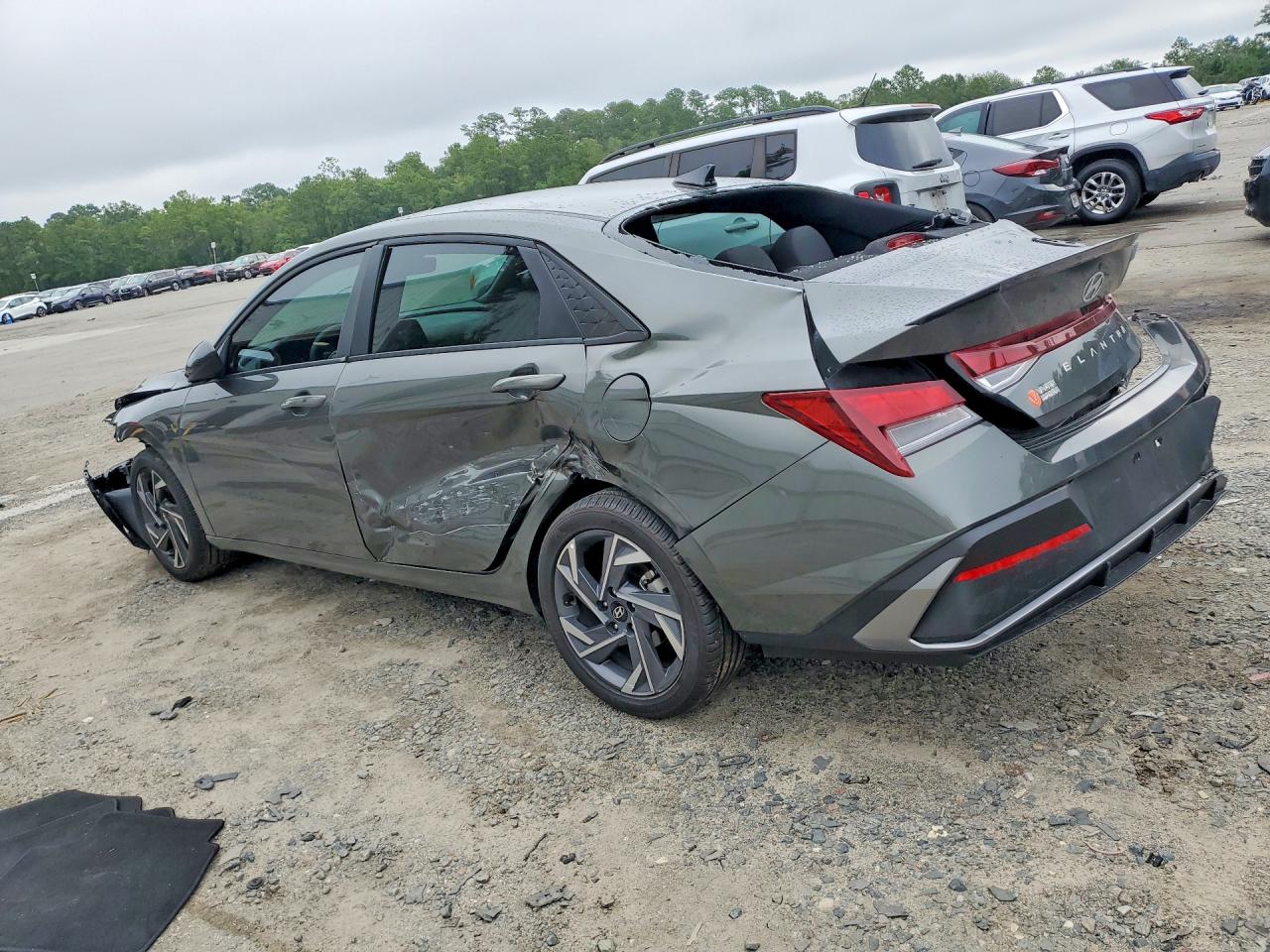 2025 HYUNDAI ELANTRA SEL SPORT — снимка 2
