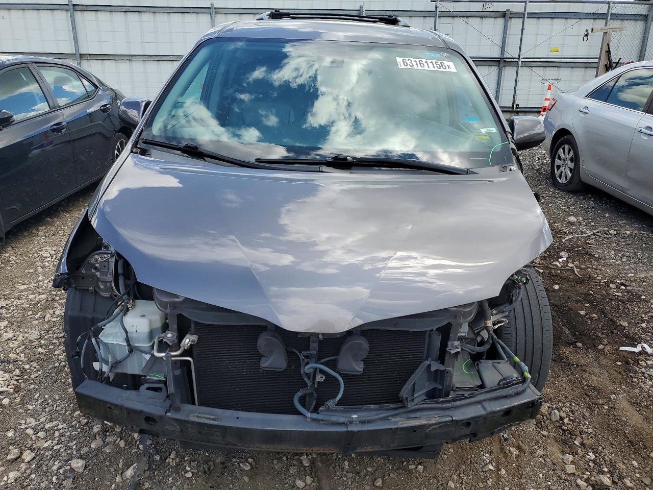 2018 TOYOTA SIENNA SE PREMIUM 8-PASSENGER — снимка 5