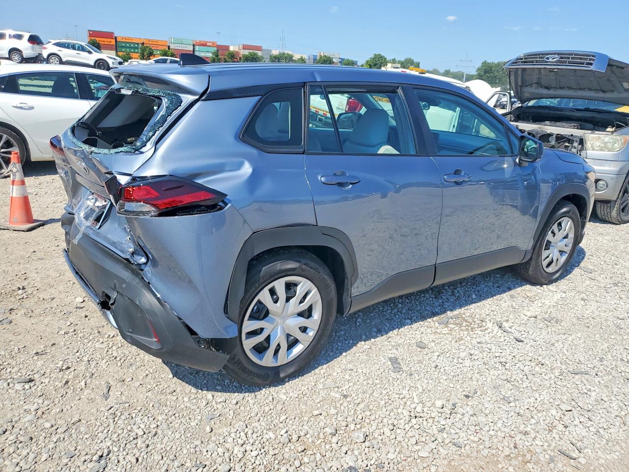 2026 TOYOTA COROLLA CROSS L — снимка 3