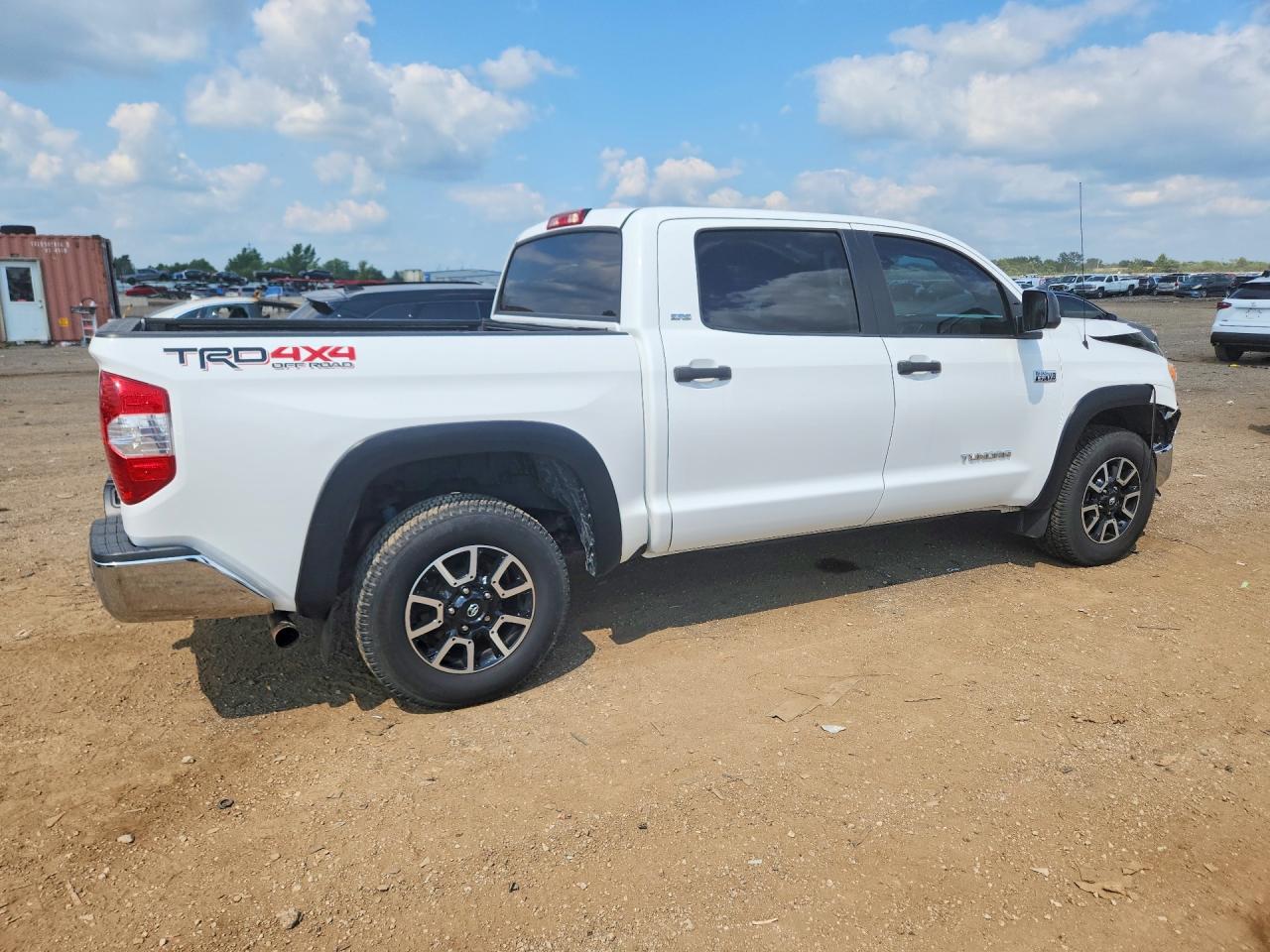 2017 TOYOTA TUNDRA SR5 — снимка 3