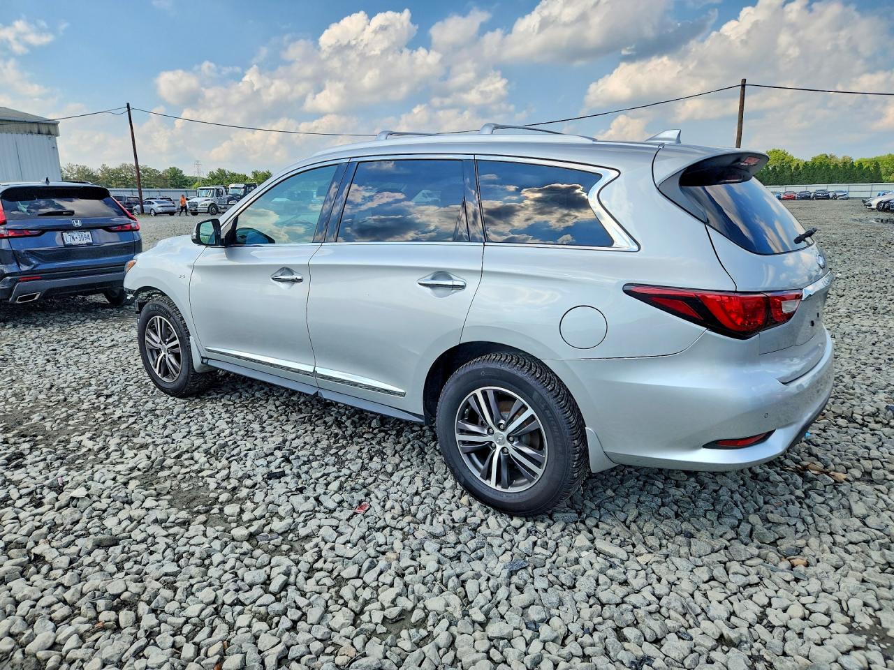 2017 INFINITI QX60 BASE — снимка 2