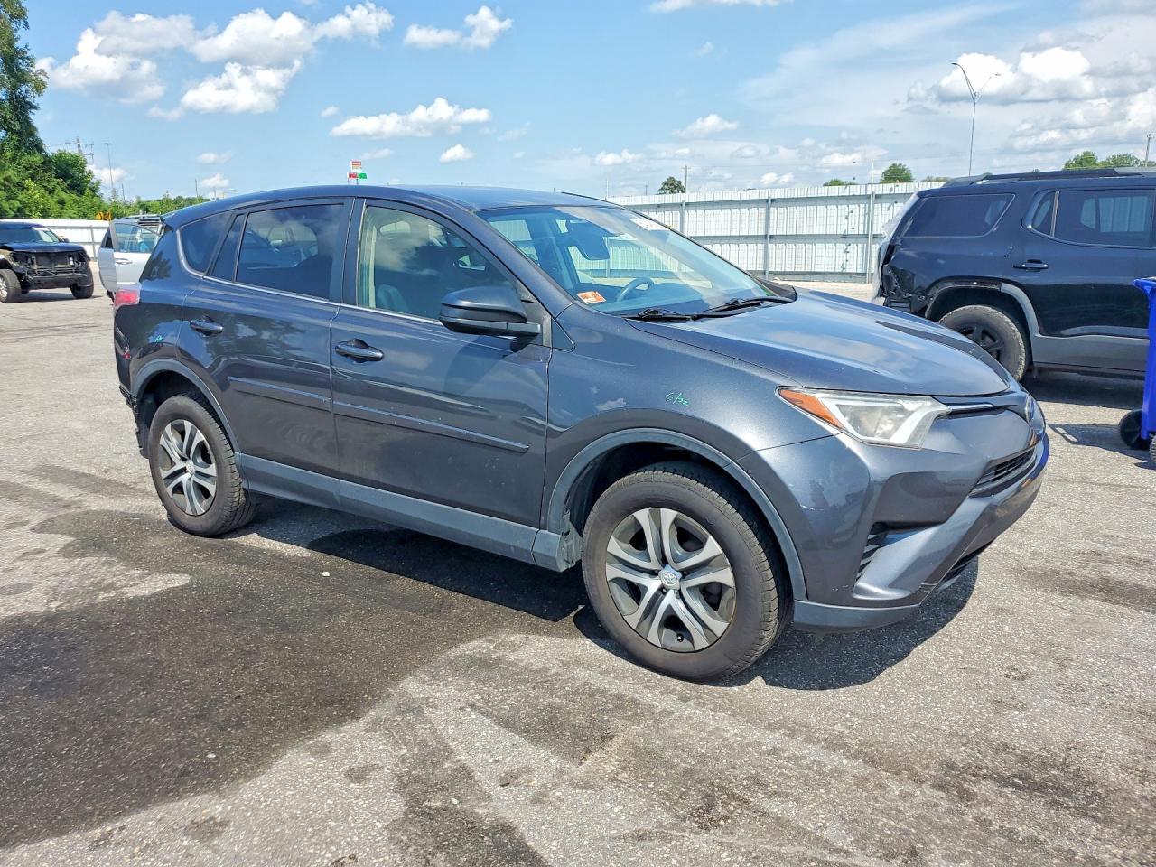 2017 TOYOTA RAV4 LE — снимка 4