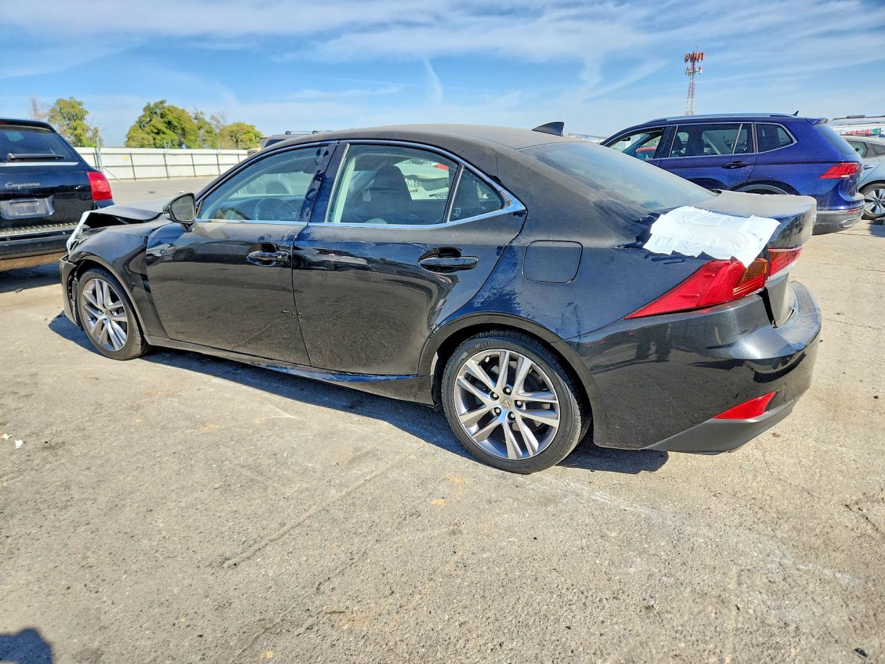 2019 LEXUS IS 300 — снимка 2