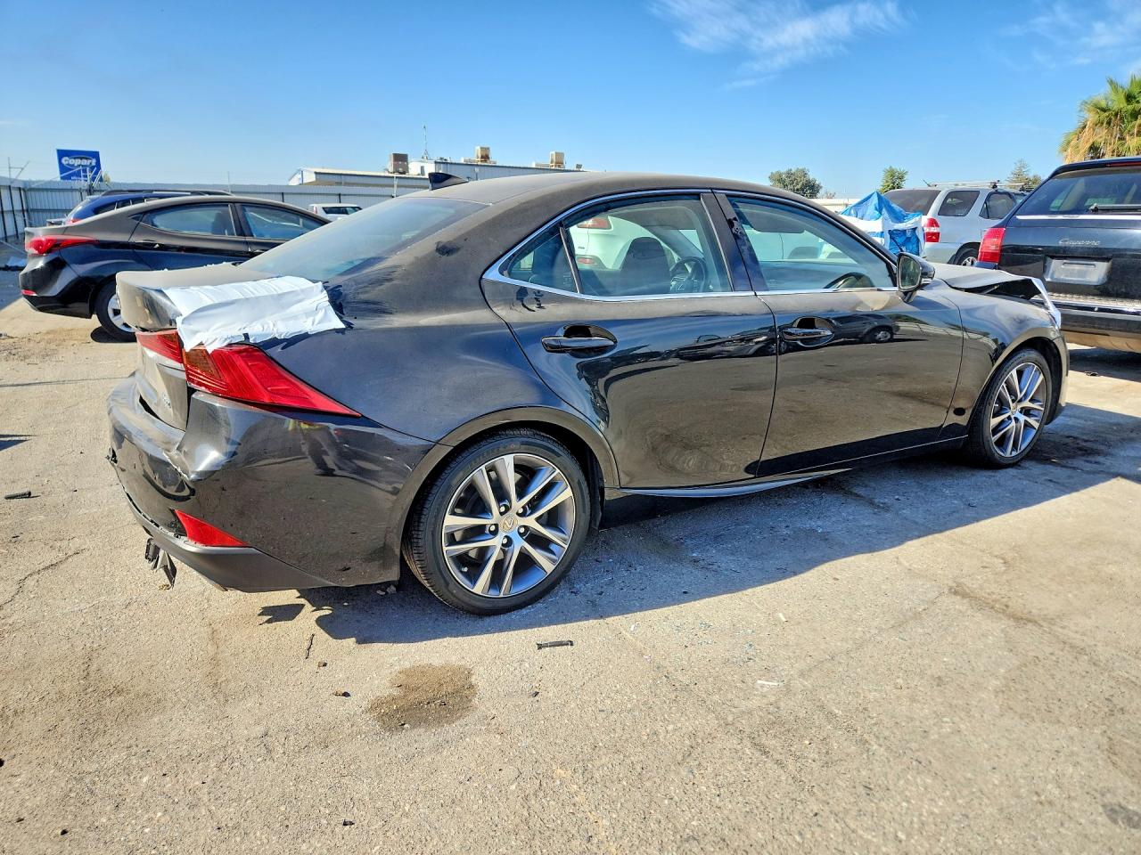 2019 LEXUS IS 300 — снимка 3
