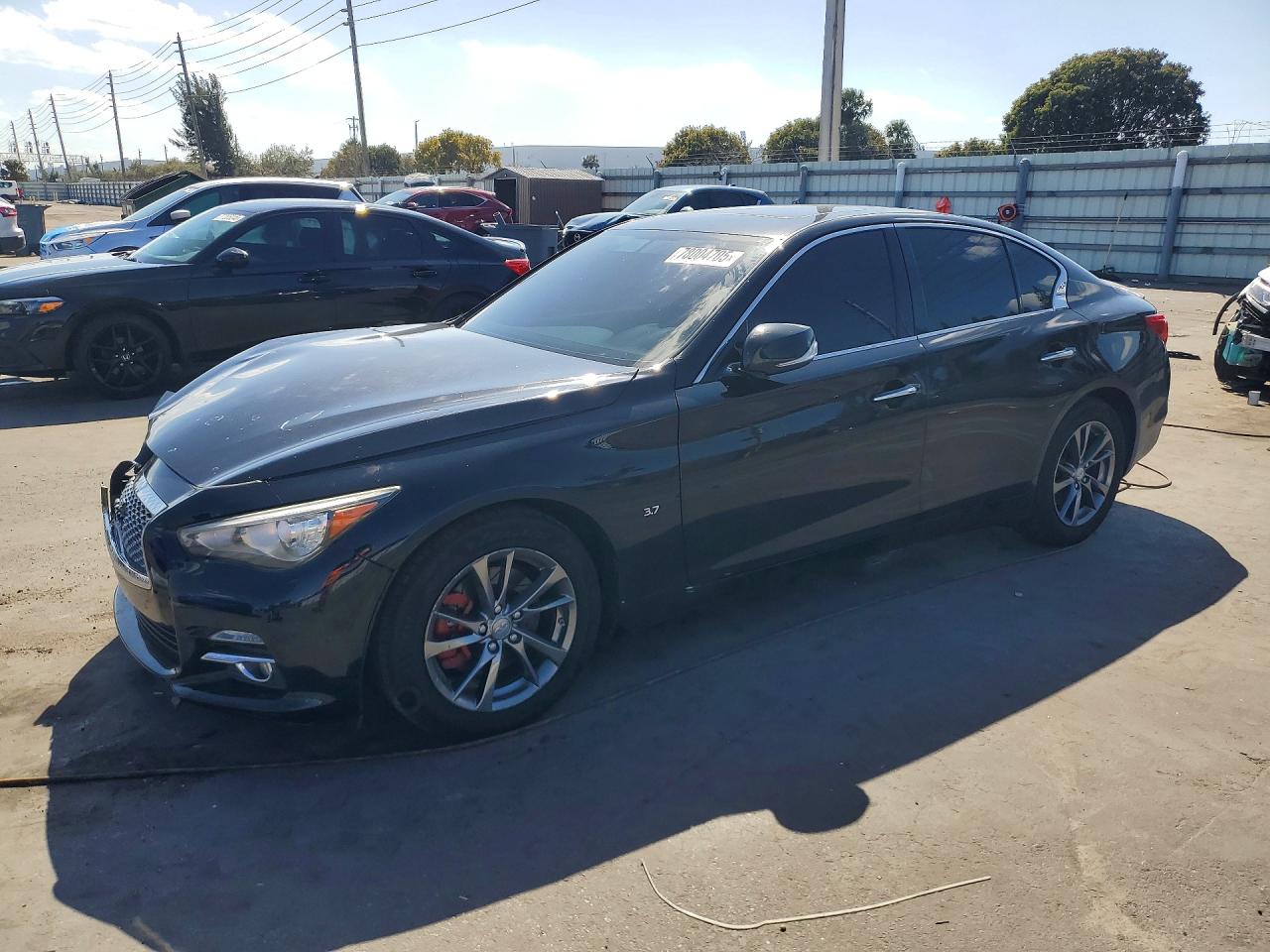2015 INFINITI Q50 BASE