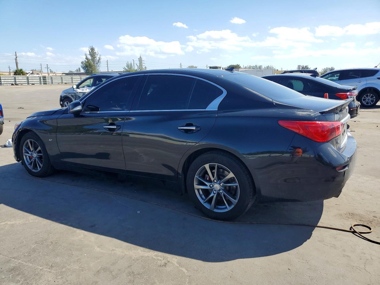 2015 INFINITI Q50 BASE — снимка 2