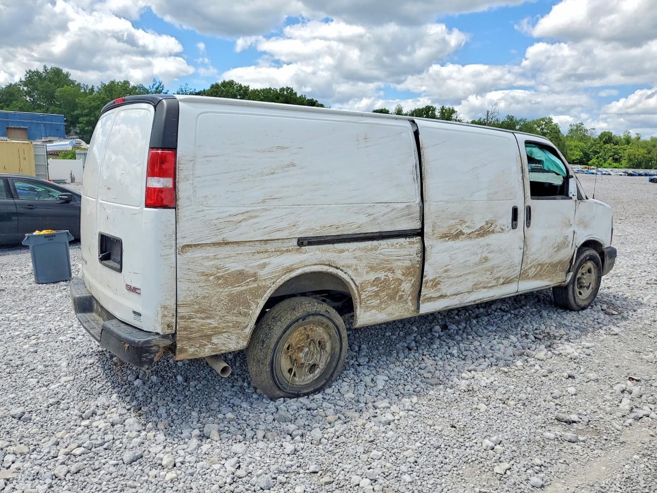 2023 GMC SAVANA G2500 PARATRANSIT — снимка 3
