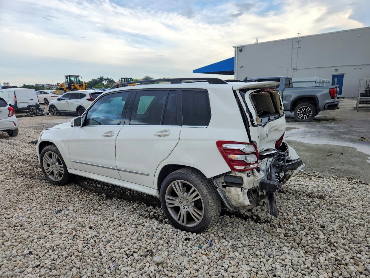 2015 MERCEDES-BENZ GLK 350 — снимка 2