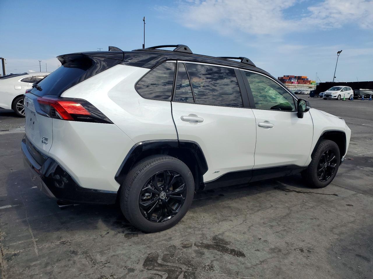 2025 TOYOTA RAV4 XSE — снимка 3