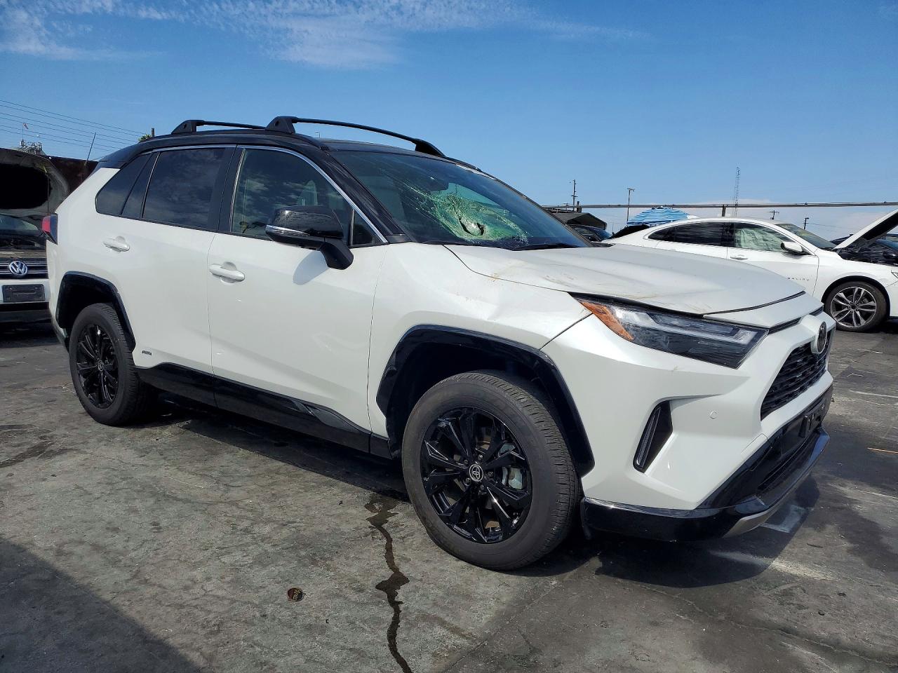 2025 TOYOTA RAV4 XSE — снимка 4
