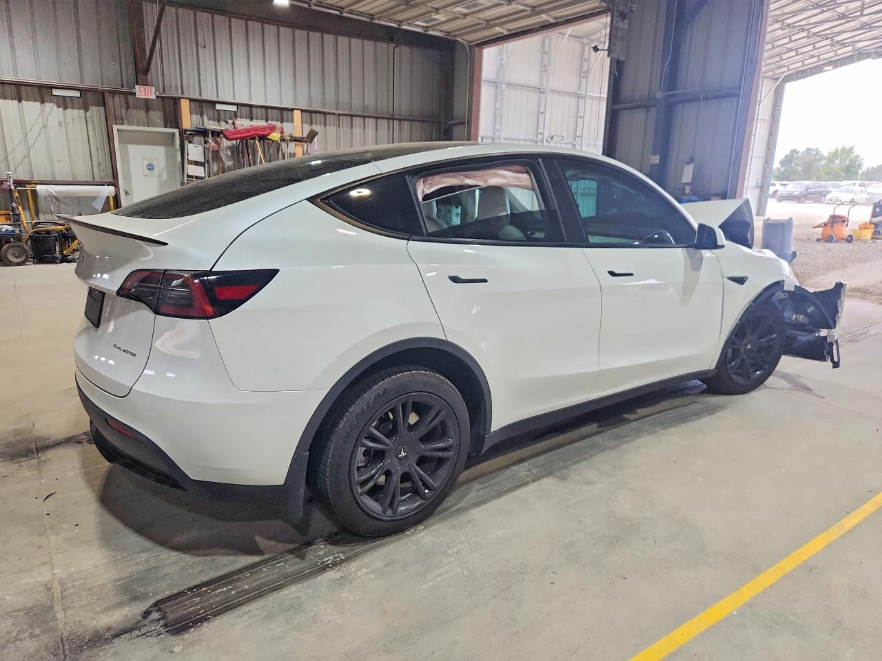 2023 TESLA MODEL Y — снимка 3