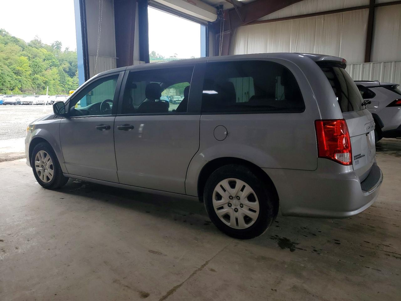 2019 DODGE GRAND CARAVAN SE — снимка 2