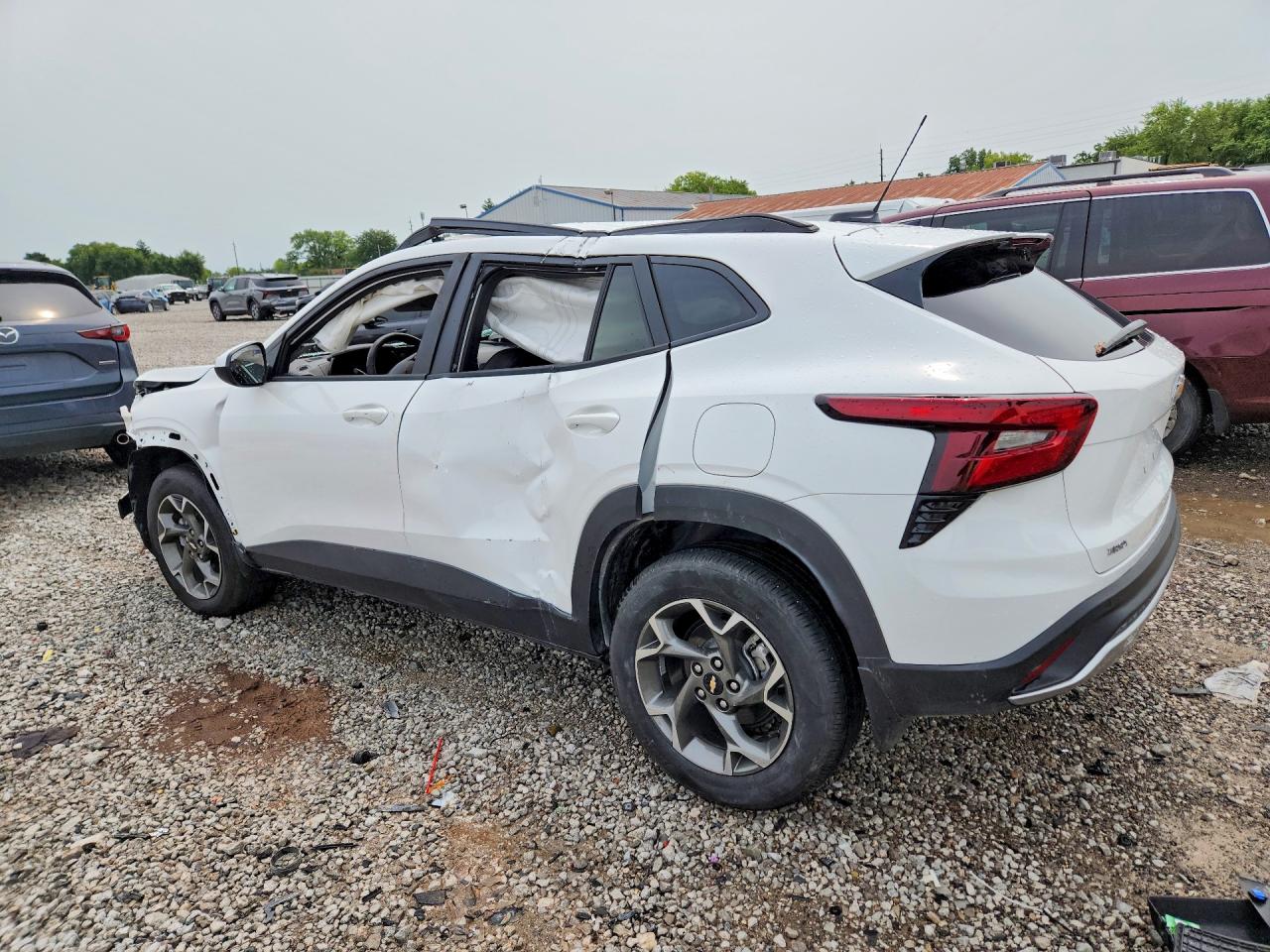 2026 CHEVROLET TRAX 1LT — снимка 2