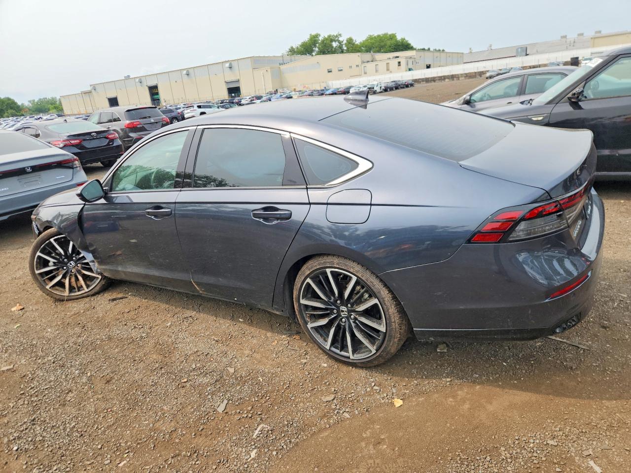 2025 HONDA ACCORD TOURING HYBRID — снимка 2