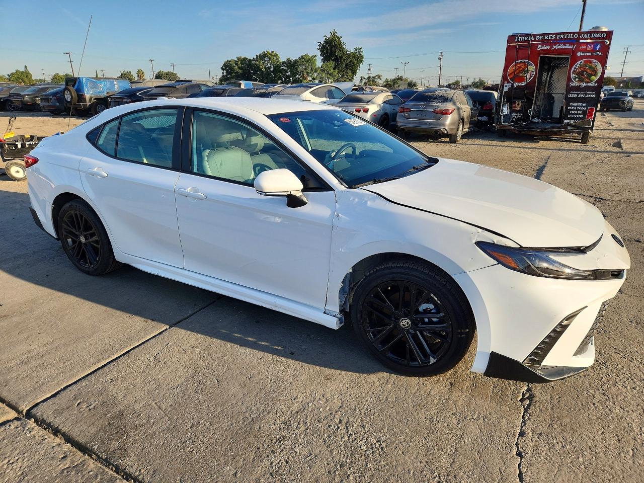 2026 TOYOTA CAMRY SE — снимка 4