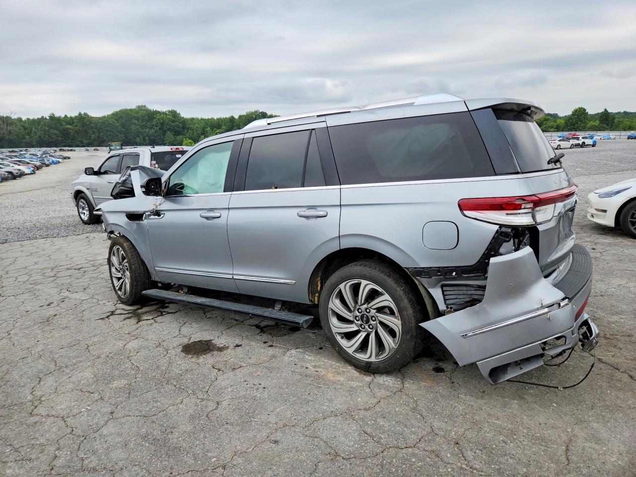 2022 LINCOLN NAVIGATOR RESERVE — снимка 2