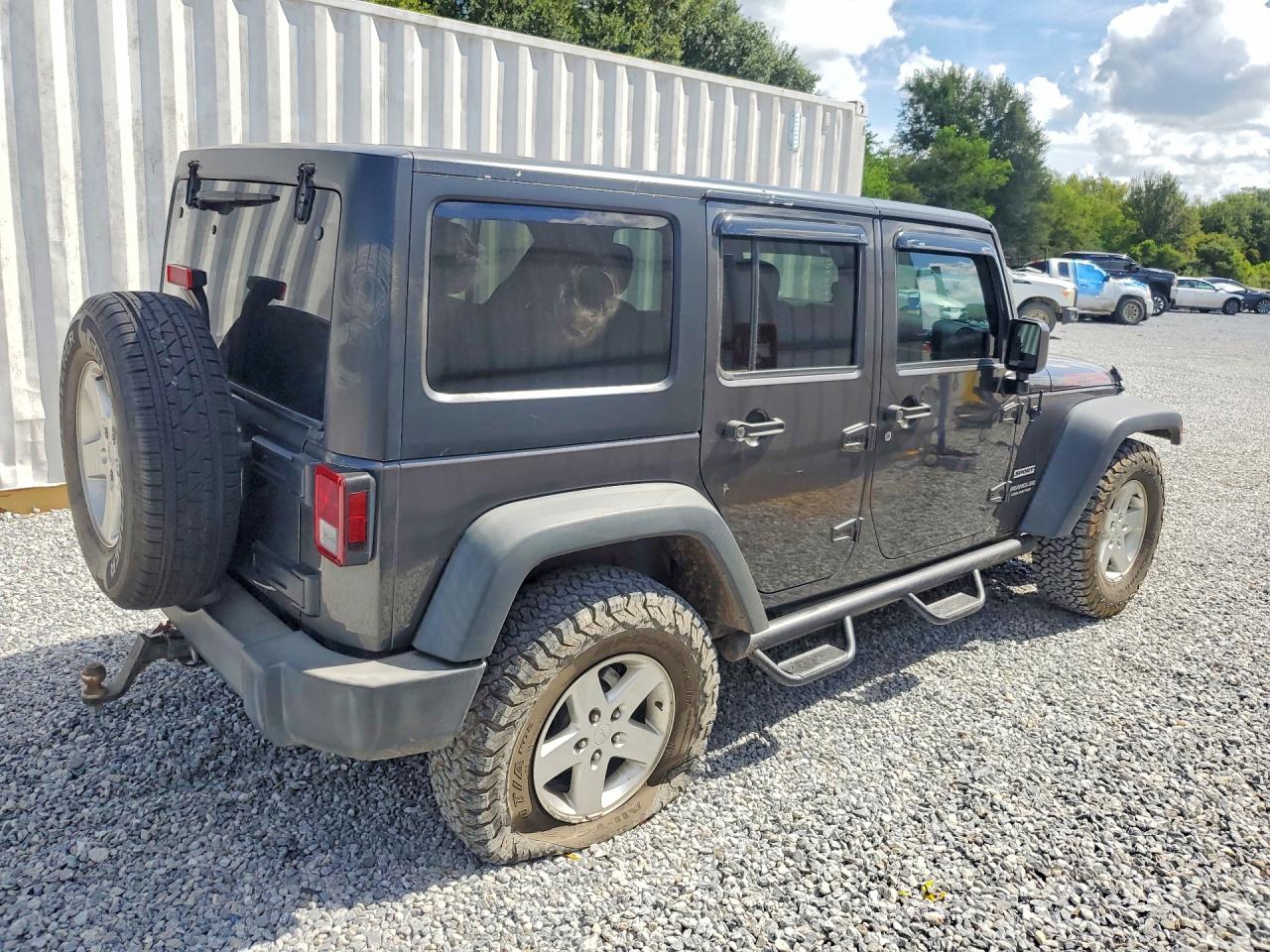 2016 JEEP WRANGLER UNLIMITED SPORT — photo 3