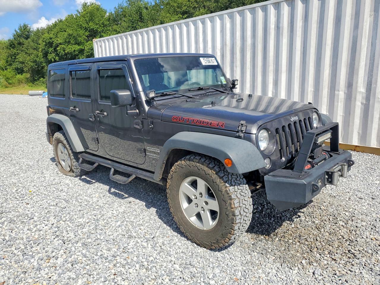 2016 JEEP WRANGLER UNLIMITED SPORT — photo 4