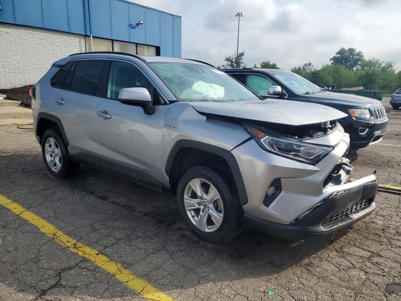 2020 TOYOTA RAV4 HYBRID XLE — снимка 4
