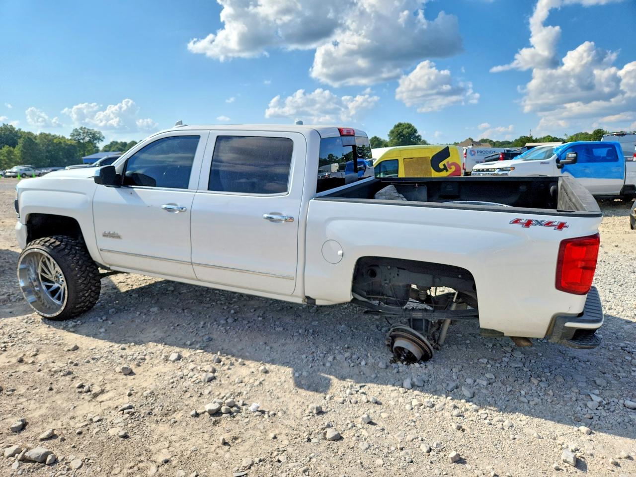 2017 CHEVROLET SILVERADO K1500 HIGH COUNTRY — снимка 2