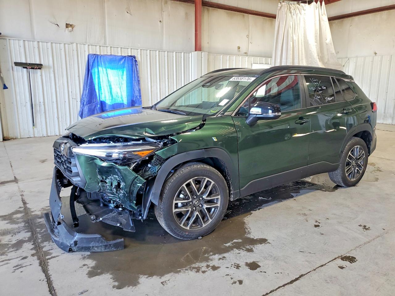 2026 TOYOTA COROLLA CROSS XLE