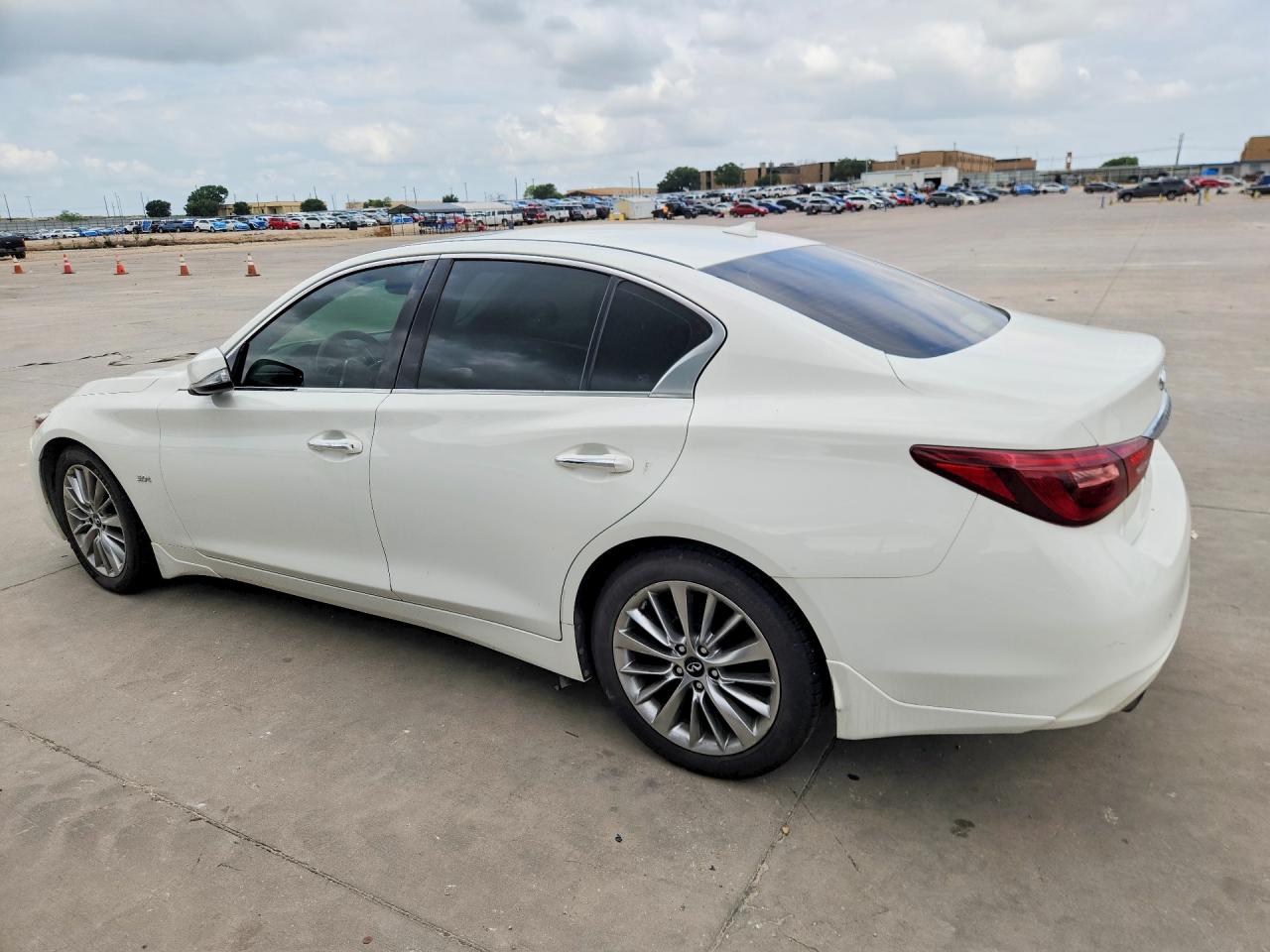2018 INFINITI Q50 3.0T LUXE — снимка 2