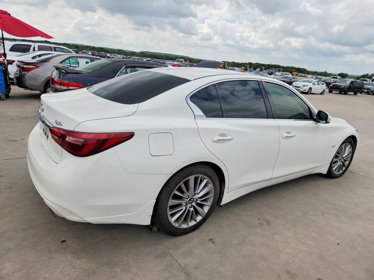 2018 INFINITI Q50 3.0T LUXE — снимка 3