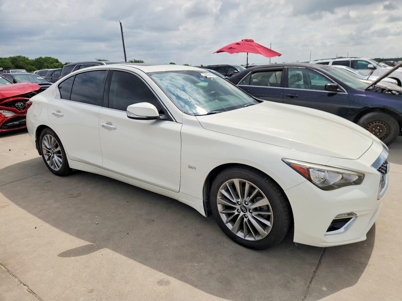 2018 INFINITI Q50 3.0T LUXE — снимка 4