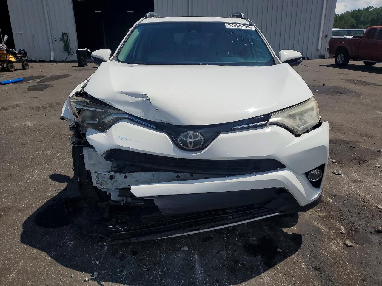 2017 TOYOTA RAV4 XLE — снимка 5
