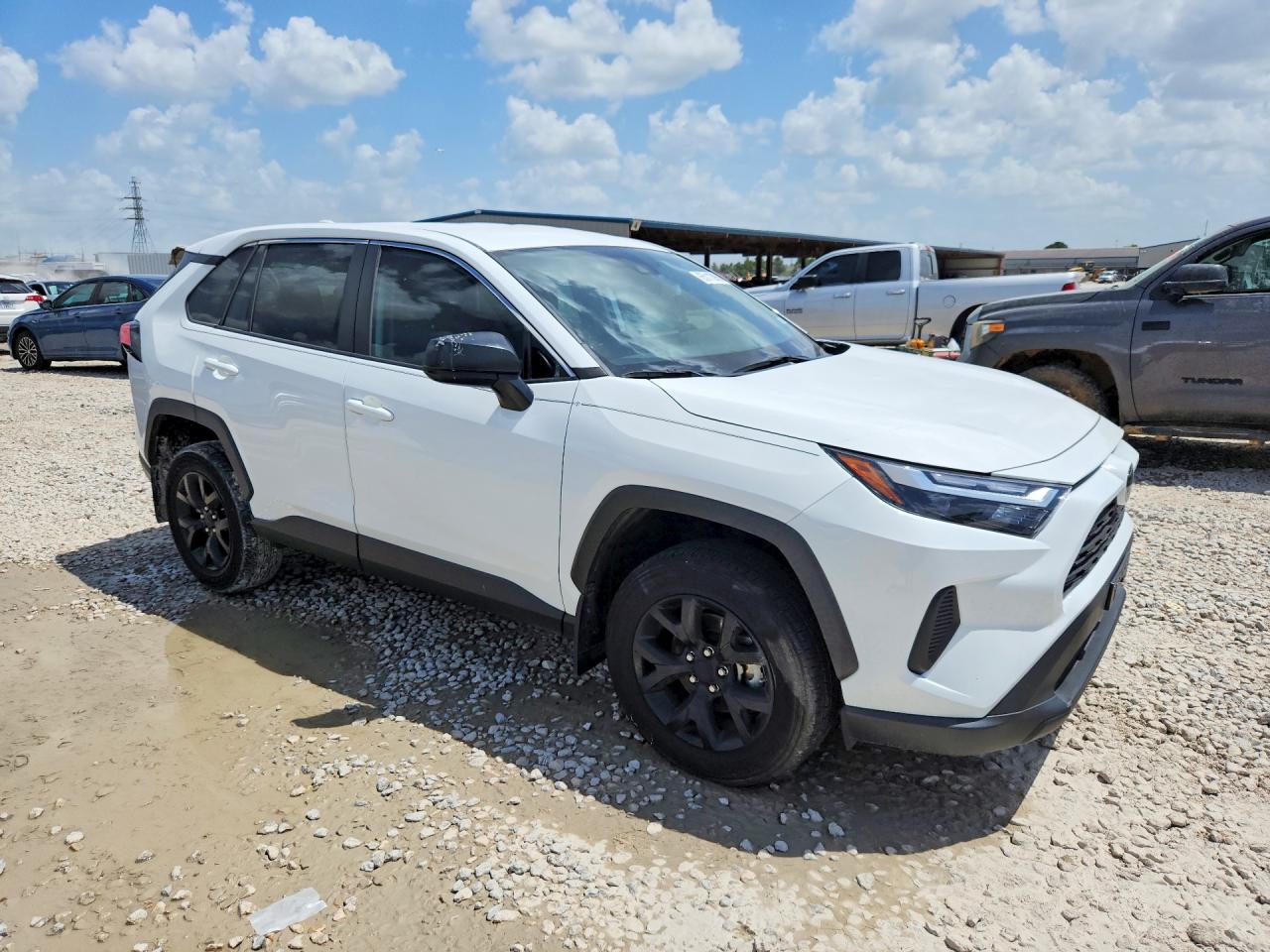 2024 TOYOTA RAV4 LE — снимка 4