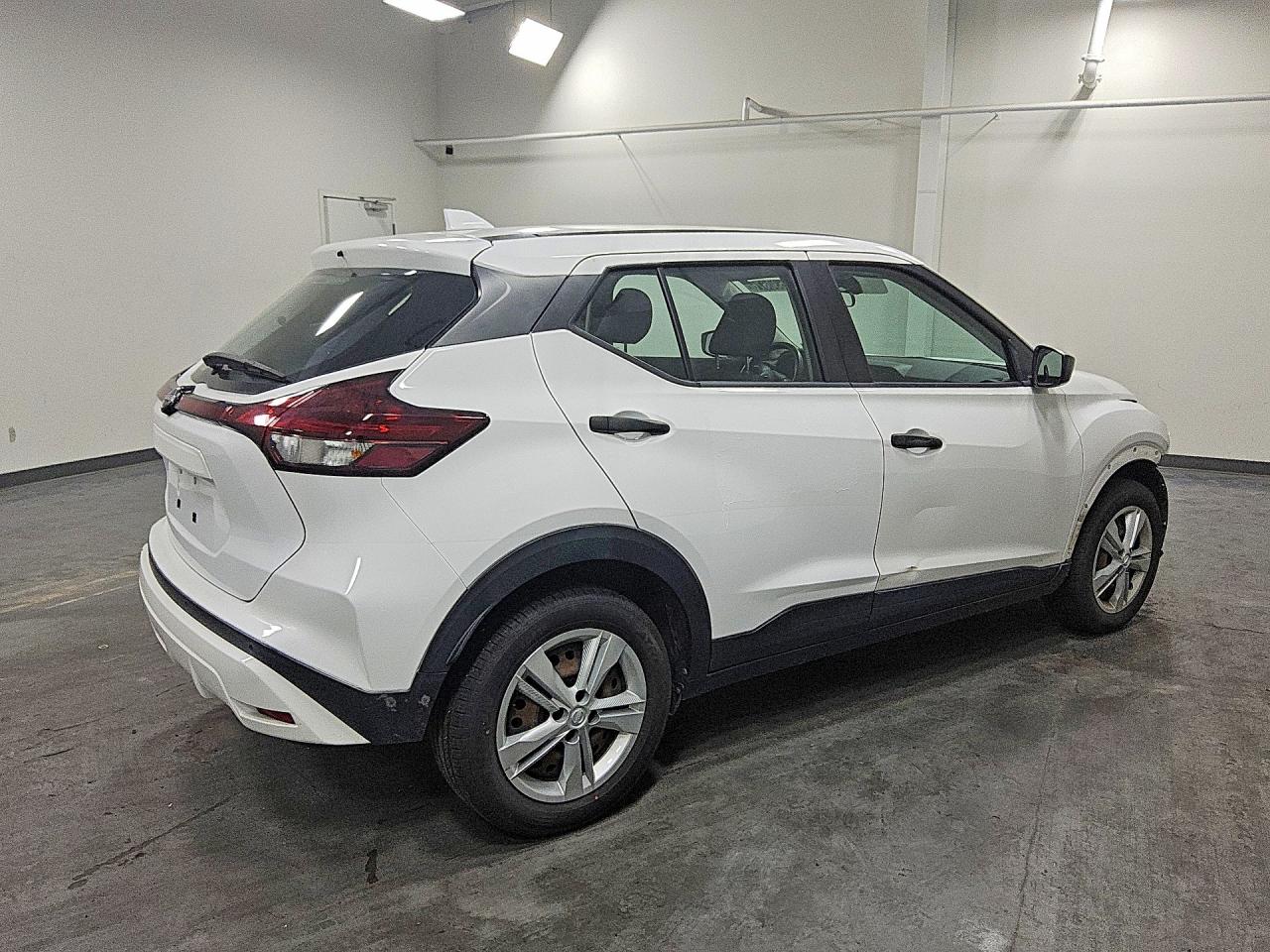 2023 NISSAN KICKS S — снимка 3
