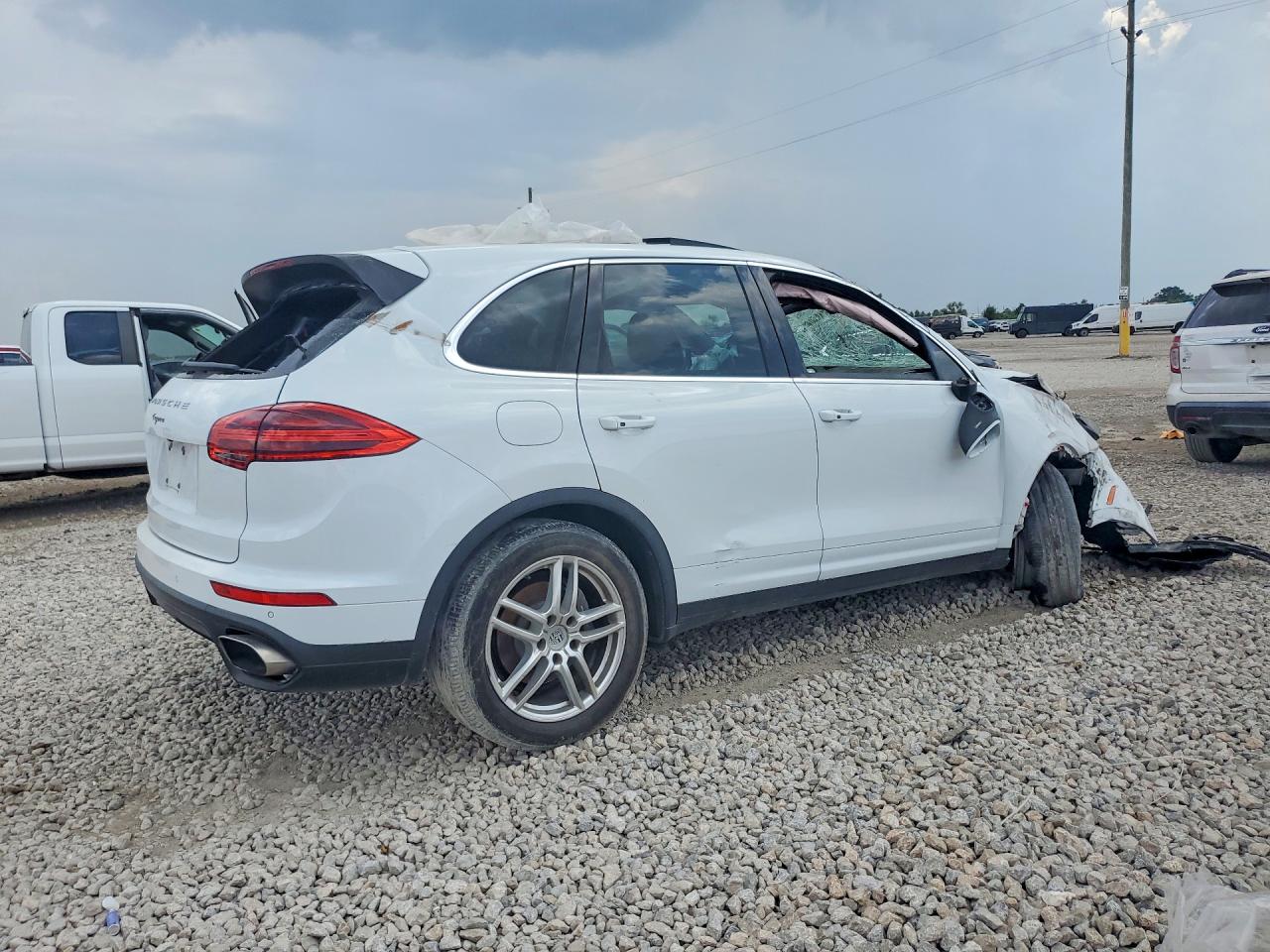 2016 PORSCHE CAYENNE — снимка 3