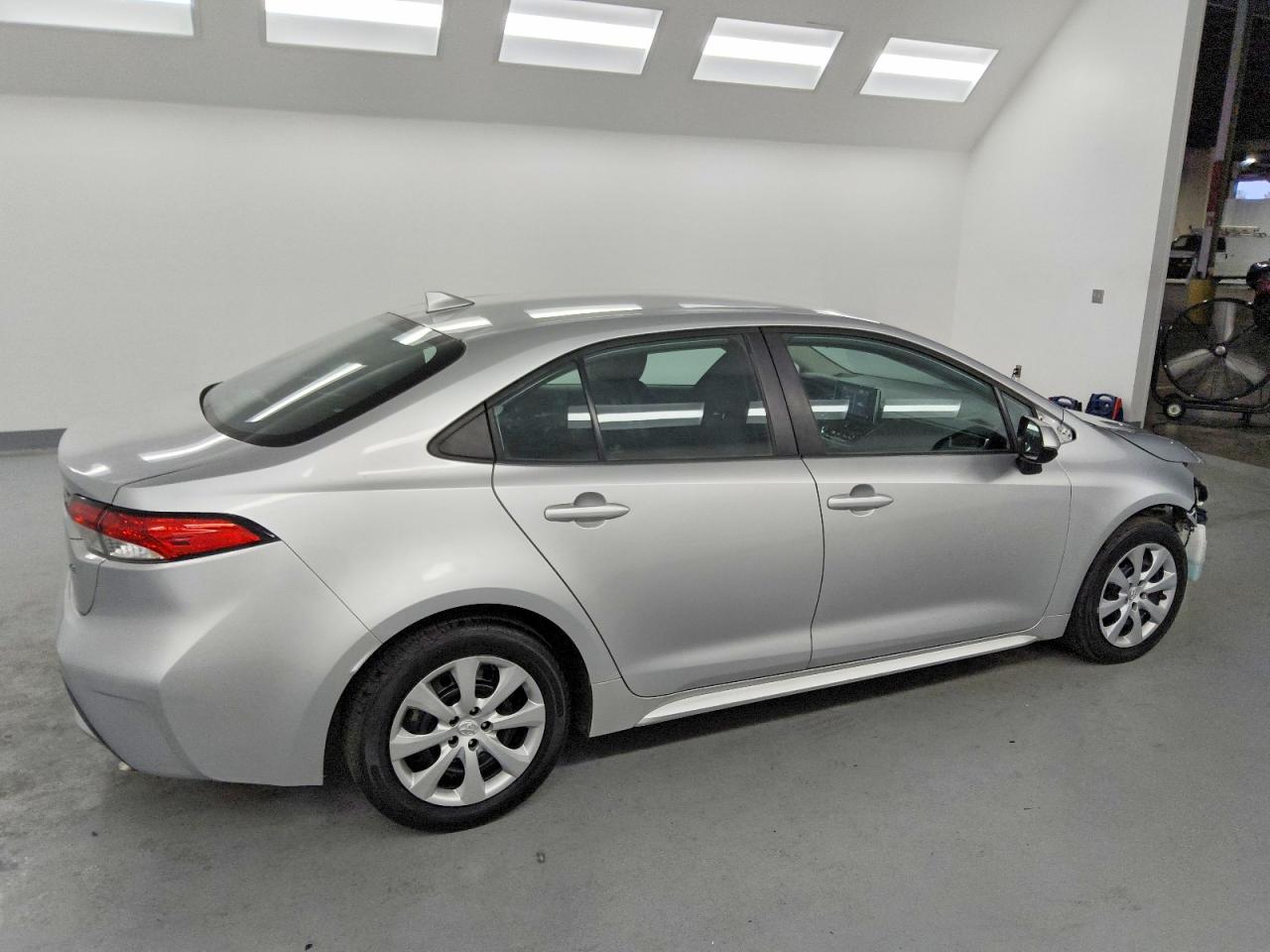 2021 TOYOTA COROLLA LE — снимка 3