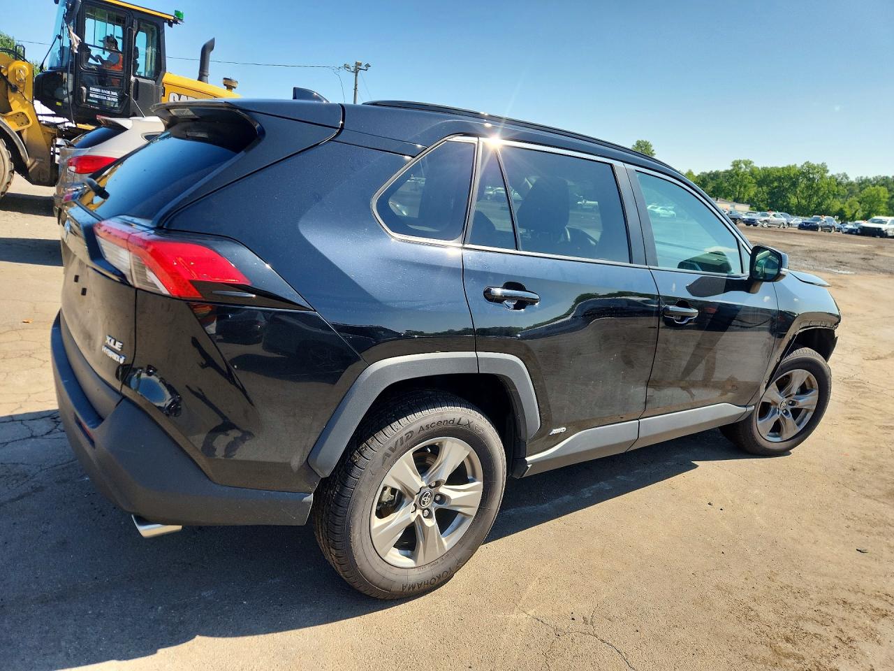 2024 TOYOTA RAV4 HYBRID XLE — снимка 3