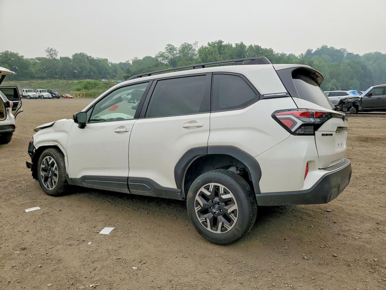2025 SUBARU FORESTER PREMIUM — снимка 2