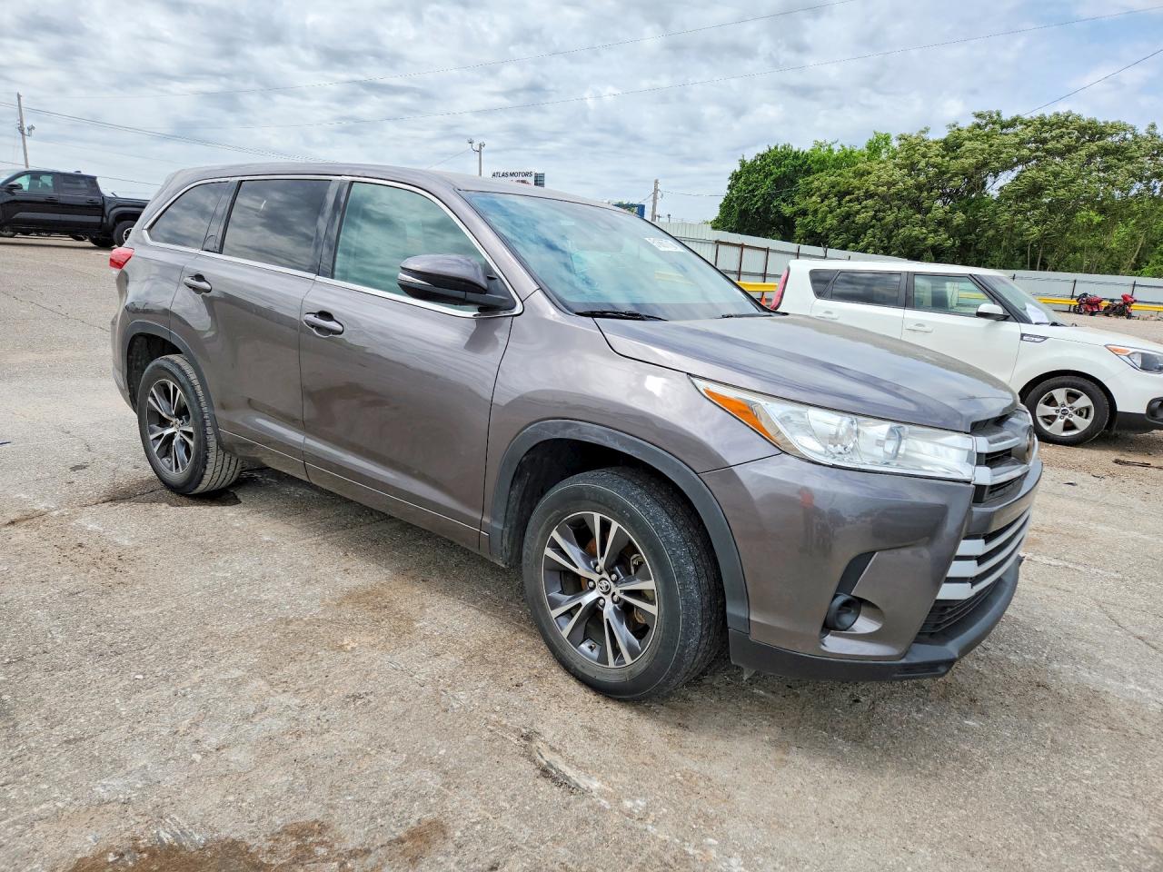 2018 TOYOTA HIGHLANDER LE — снимка 4