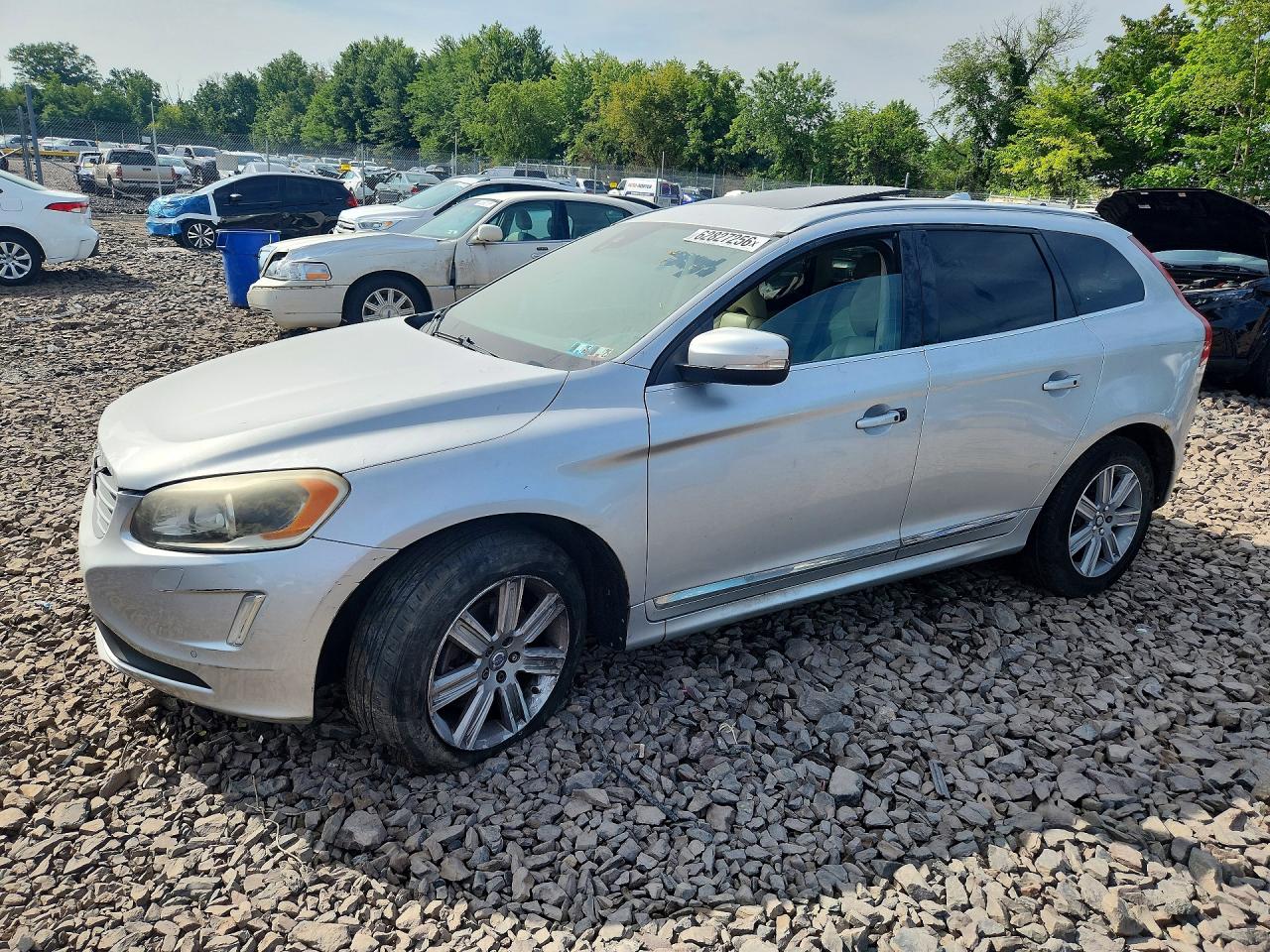 2017 VOLVO XC60 T5 INSCRIPTION