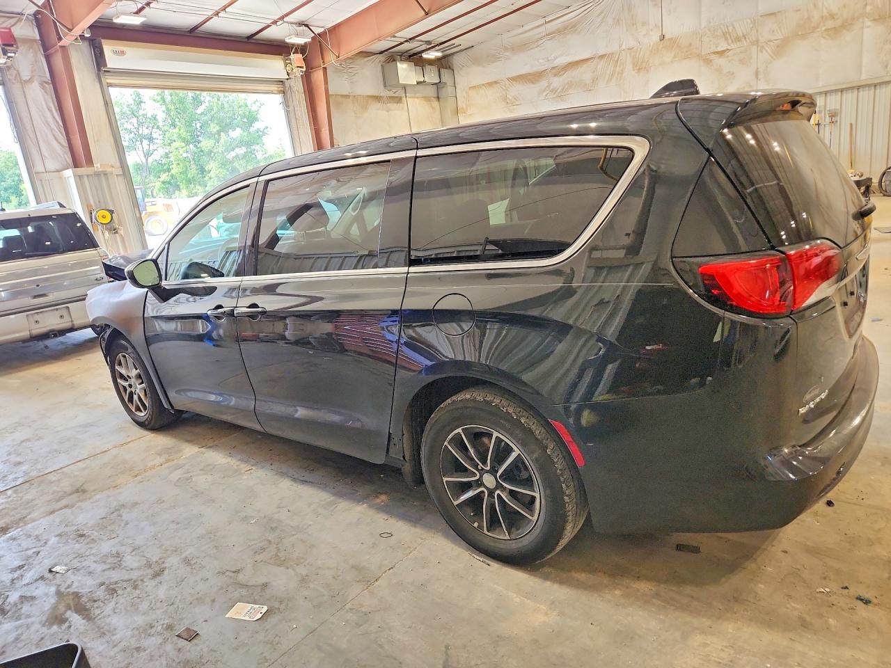 2017 CHRYSLER PACIFICA TOURING — снимка 2