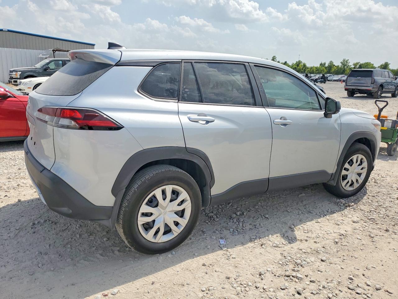 2026 TOYOTA COROLLA CROSS L — снимка 3