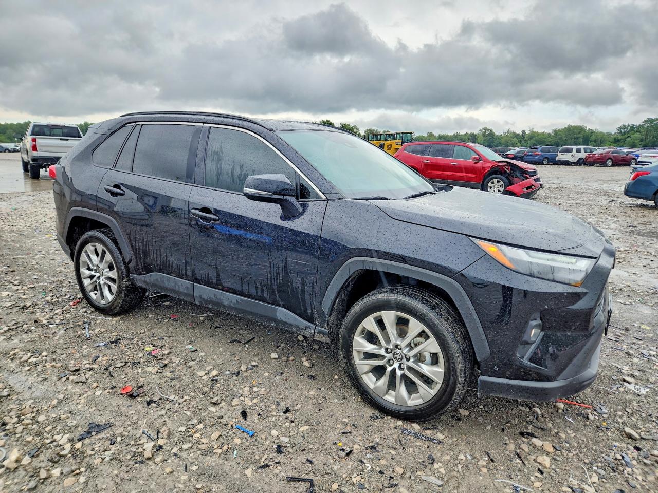 2025 TOYOTA RAV4 XLE PREMIUM — снимка 4