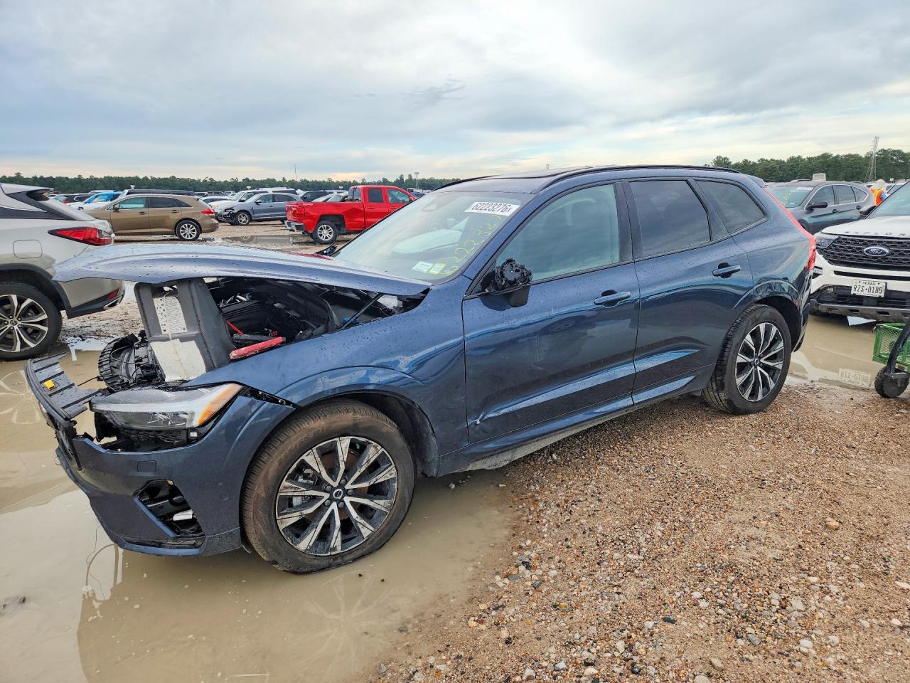2025 VOLVO XC60 PLUS