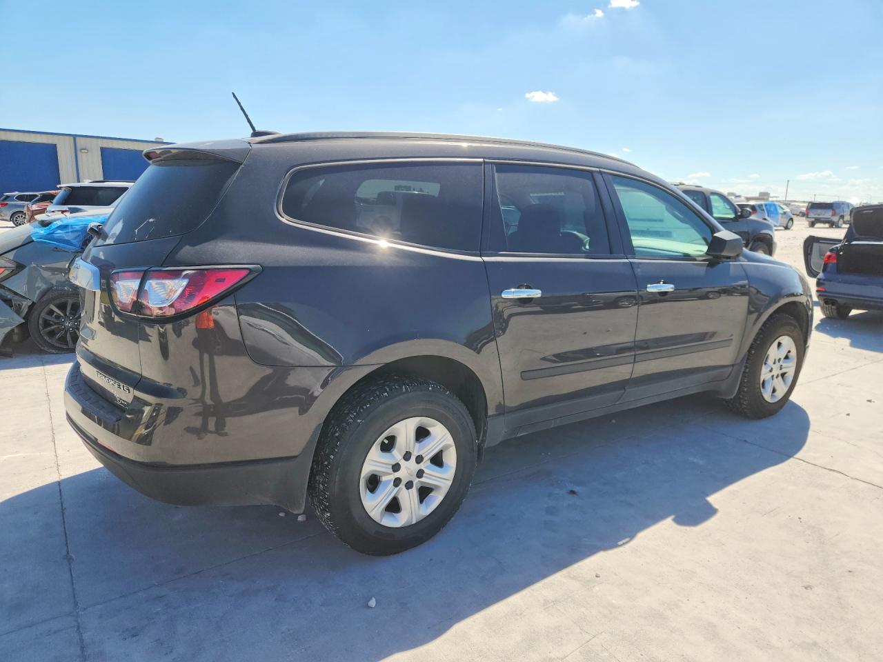 2016 CHEVROLET TRAVERSE LS — снимка 3