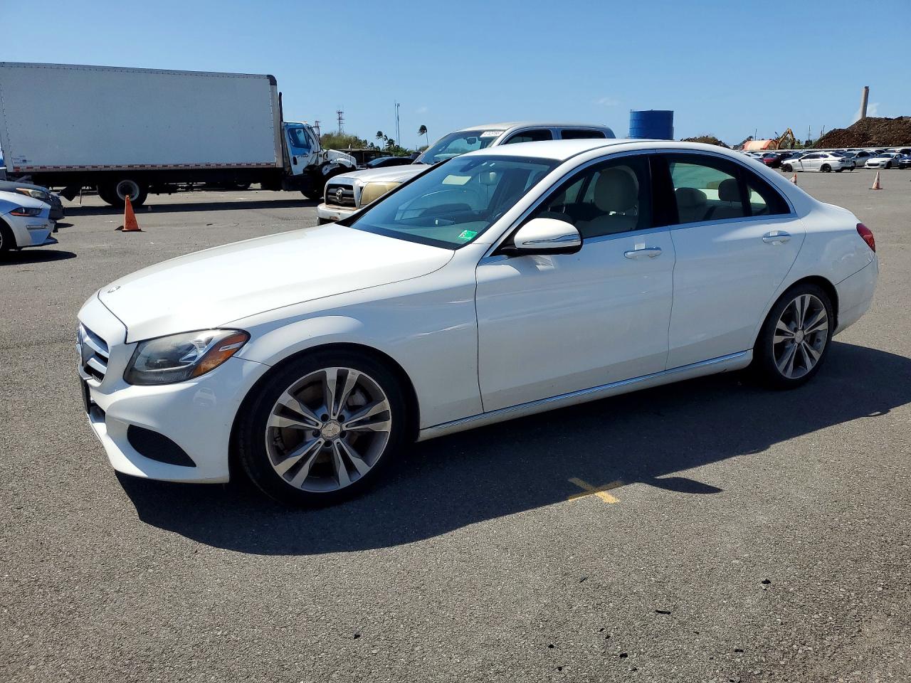 2015 MERCEDES-BENZ C 300