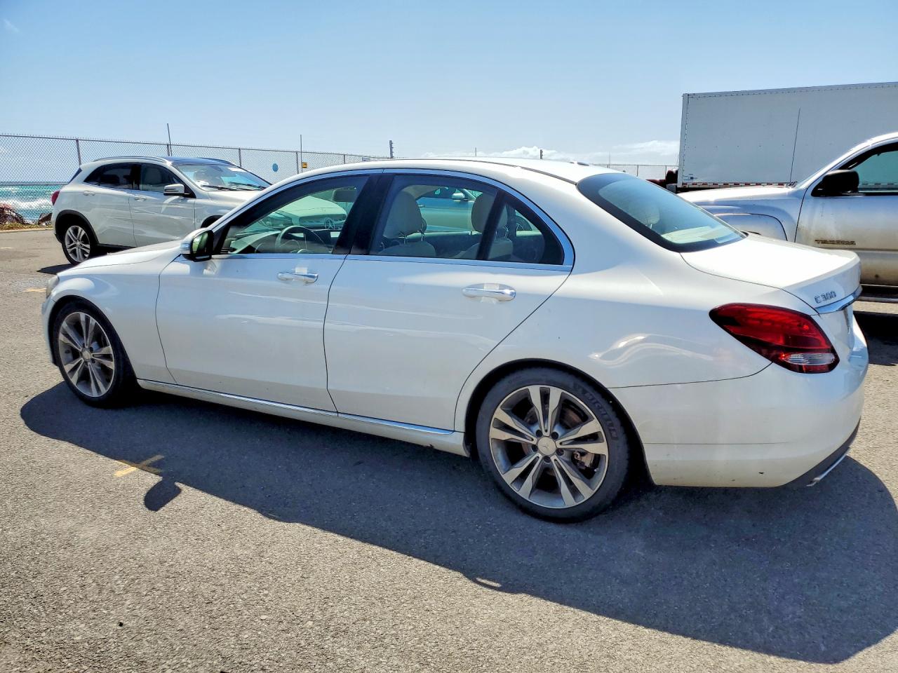 2015 MERCEDES-BENZ C 300 — снимка 2