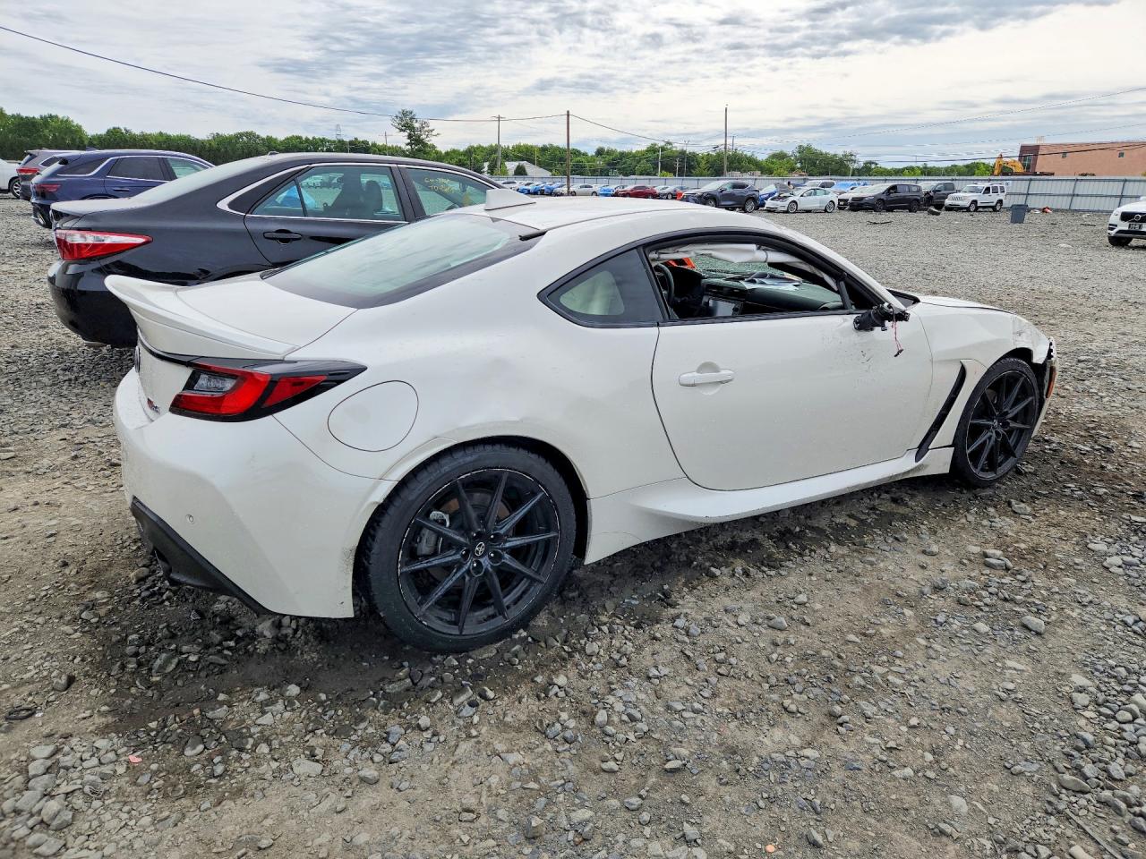 2025 TOYOTA GR 86 PREMIUM — снимка 3