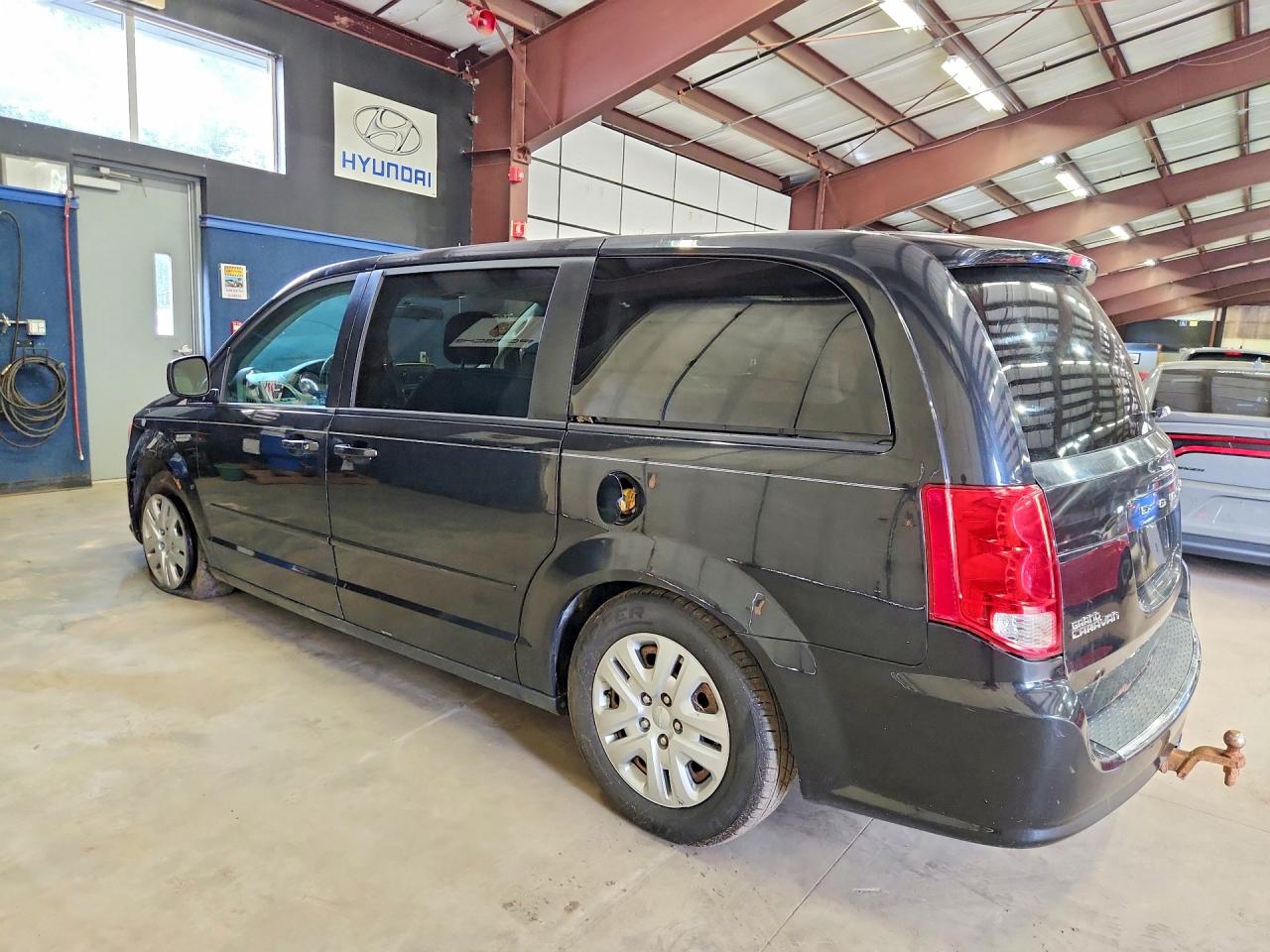 2015 DODGE GRAND CARAVAN SE — снимка 2