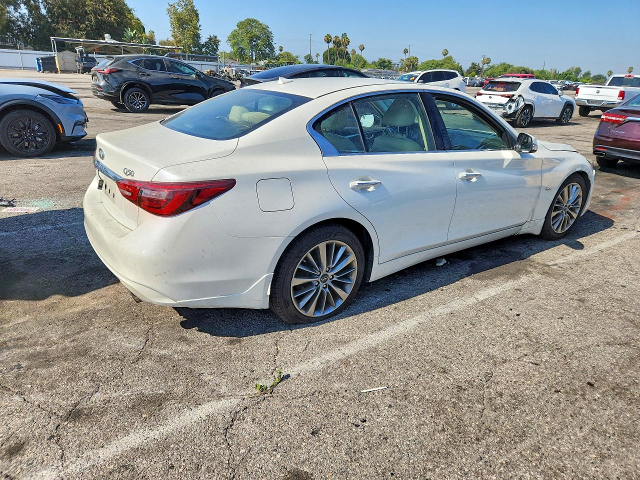 2018 INFINITI Q50 3.0T LUXE — снимка 3