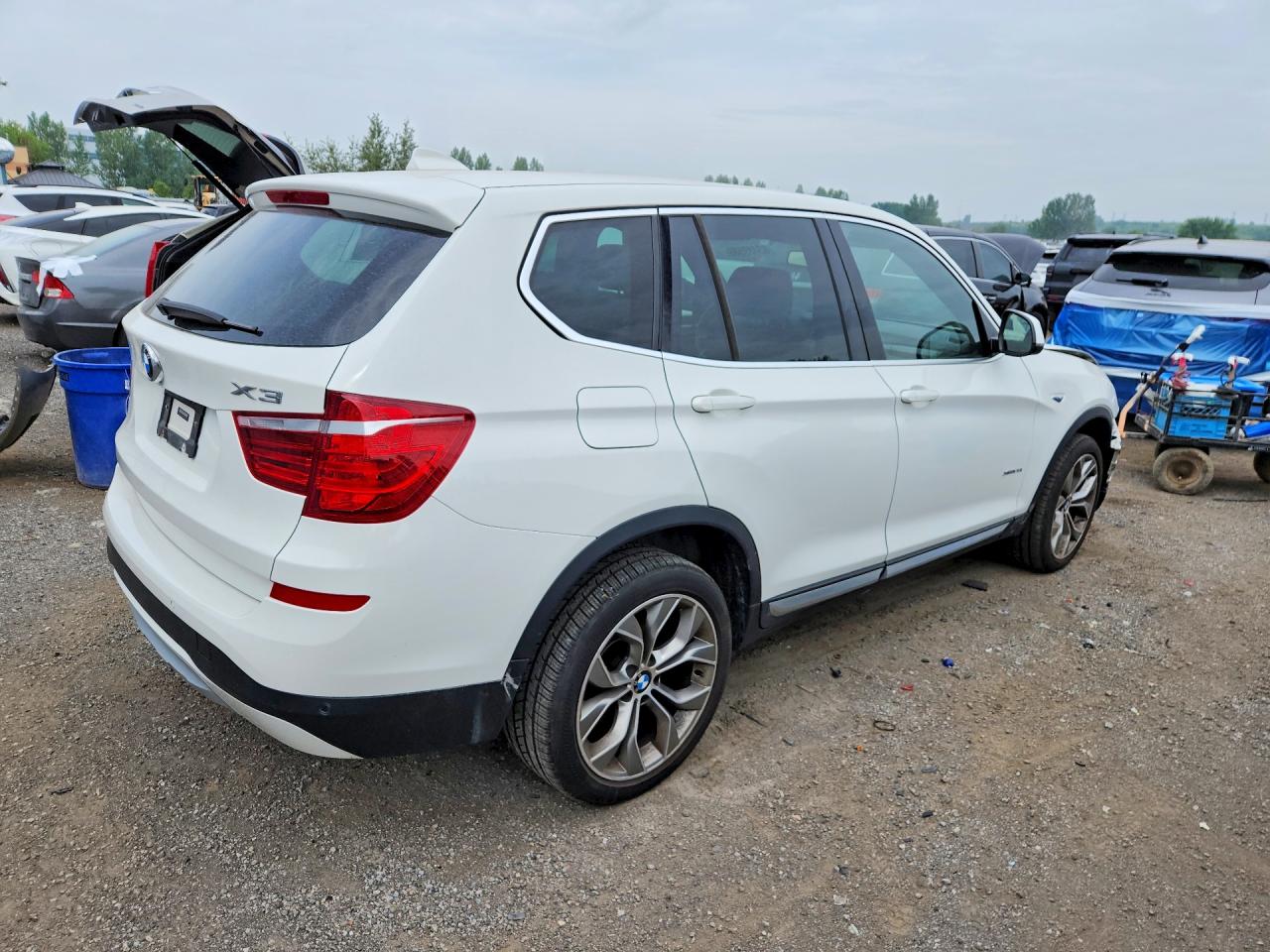 2017 BMW X3 XDRIVE28I — снимка 3